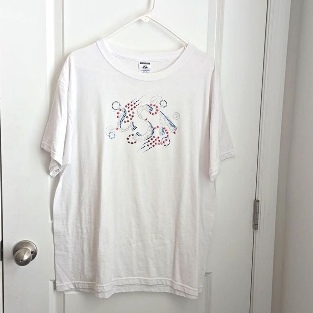 Vintage Style USA White Graphic Tee Red & Blue Abstract Art T-Shirt  Size Large